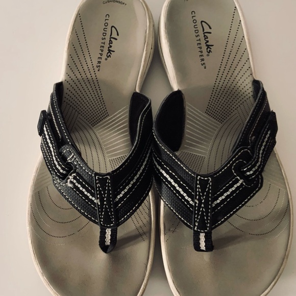 Clarks Cloudsteppers Sandals - Picture 1 of 10